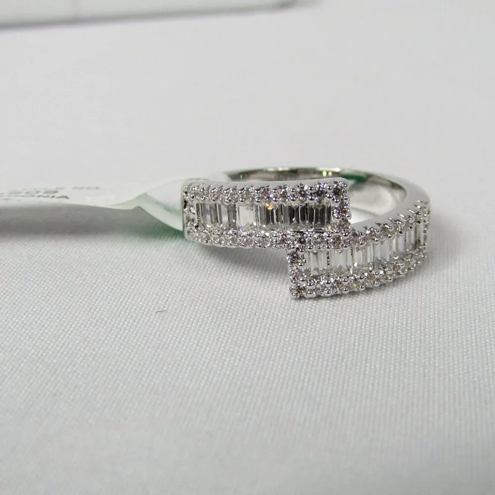 Cubic Zirconia | Stainless Steel | Wedding Band | Women's | Size 10 | New - Picture 3 of 4